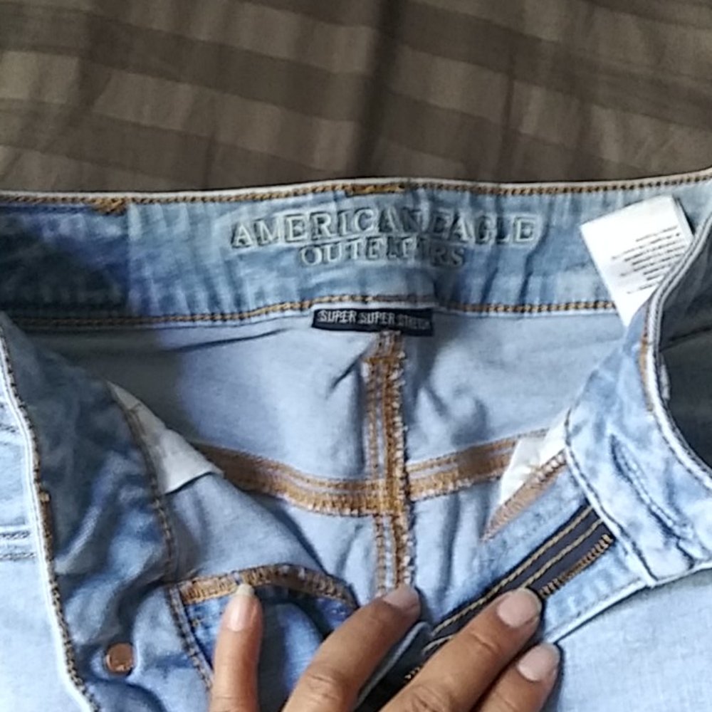 Shorts - Picture 2 of 3